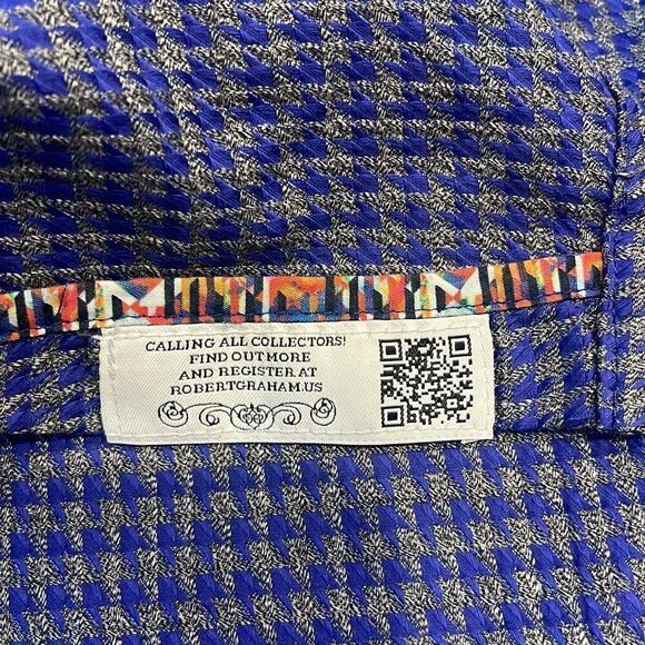 Robert Graham men’s medium shirt beautiful piece if you know this brand love it. - Picture 9 of 12